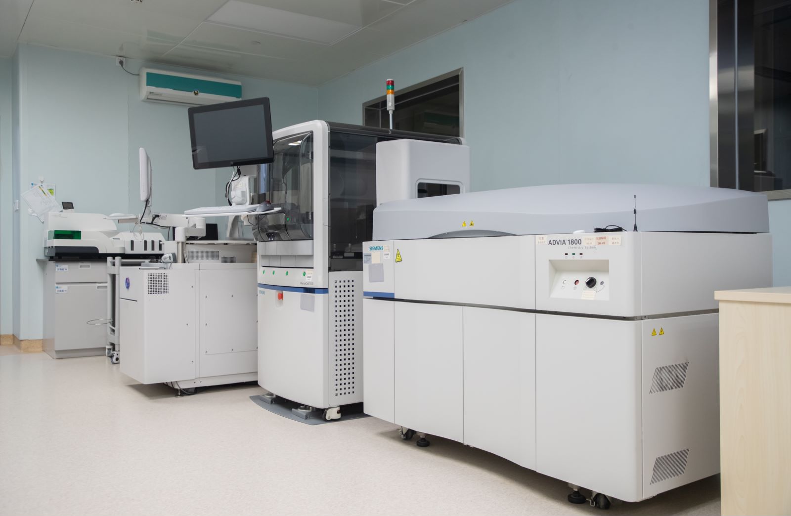 生化免疫一体机